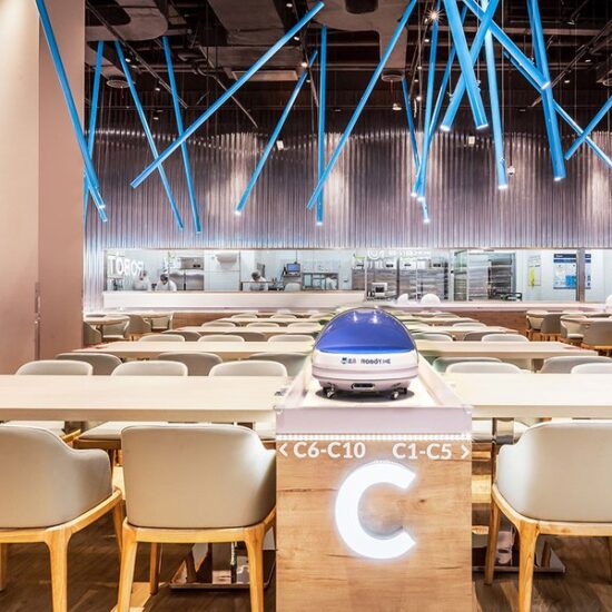 Al restaurante con el robot
