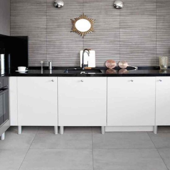 La imagen total de imitación del cemento como opción de moda