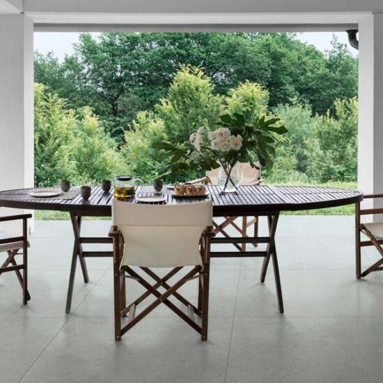 Imitación de la piedra en formatos escenográficos: la elegancia de Mystone Moon