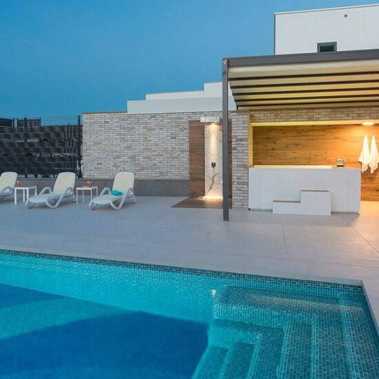 Una villa en el bosque mediterráneo